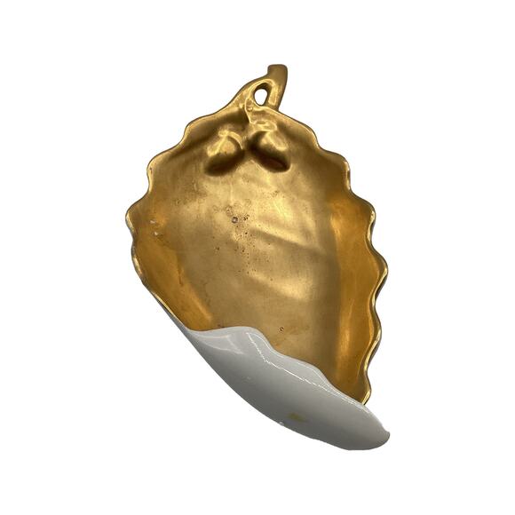 Vintage MCM 1960s Leaf Shaped Dish/Trinket Tray Gold Tone on White Porcelain - Picture 9 of 10